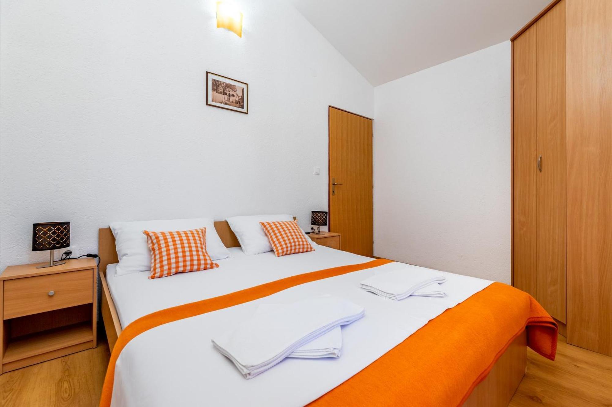 באסקה Apartments Mikulina מראה חיצוני תמונה