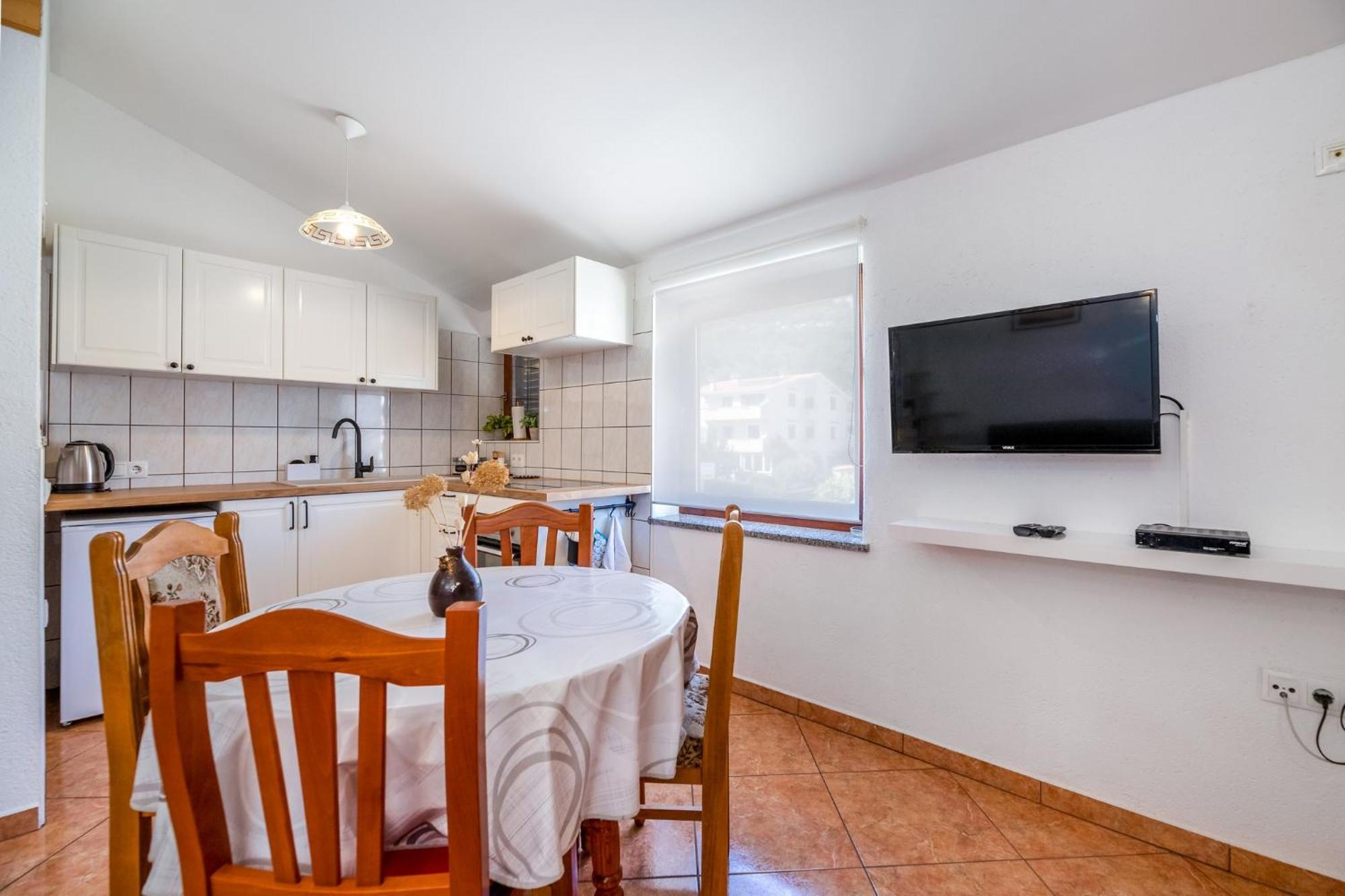 באסקה Apartments Mikulina מראה חיצוני תמונה