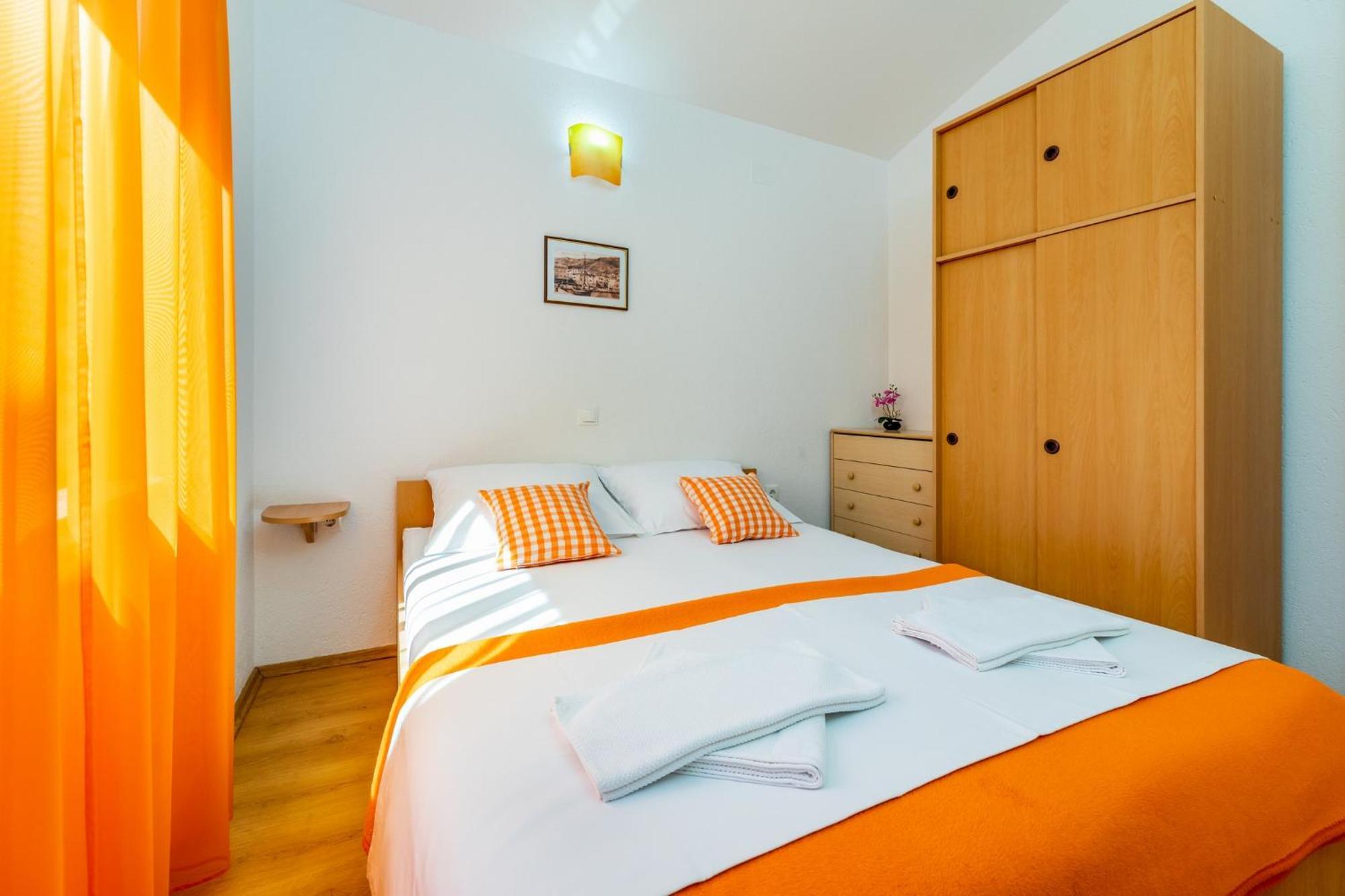 באסקה Apartments Mikulina מראה חיצוני תמונה